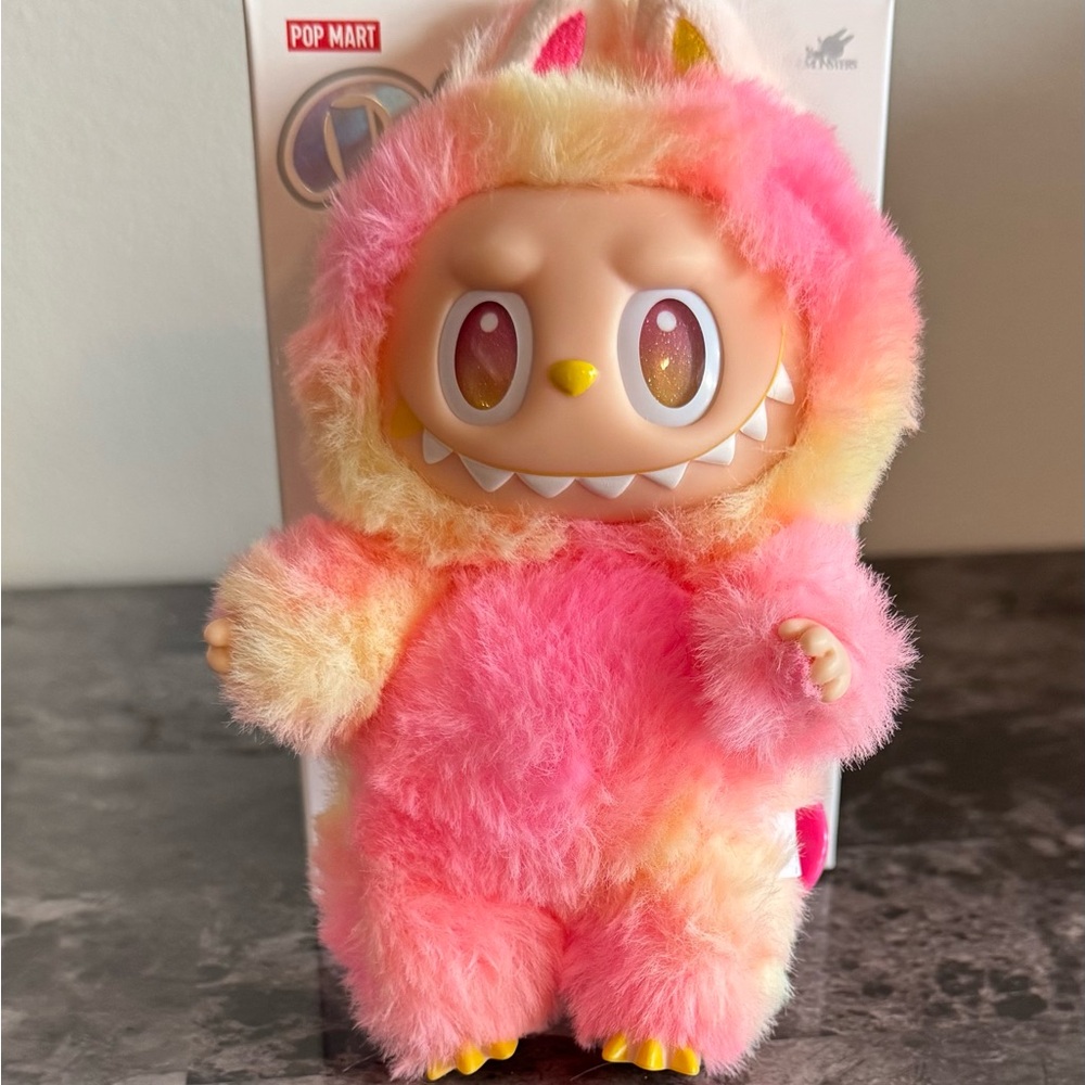 Pop Mart The Monsters Labubu - Big Into Energy Loyalty BNIB